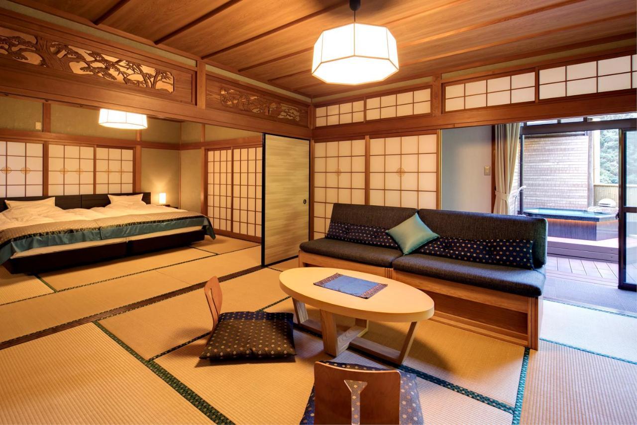 Hananosato Onsen Sansuikan Такацуки Екстериор снимка